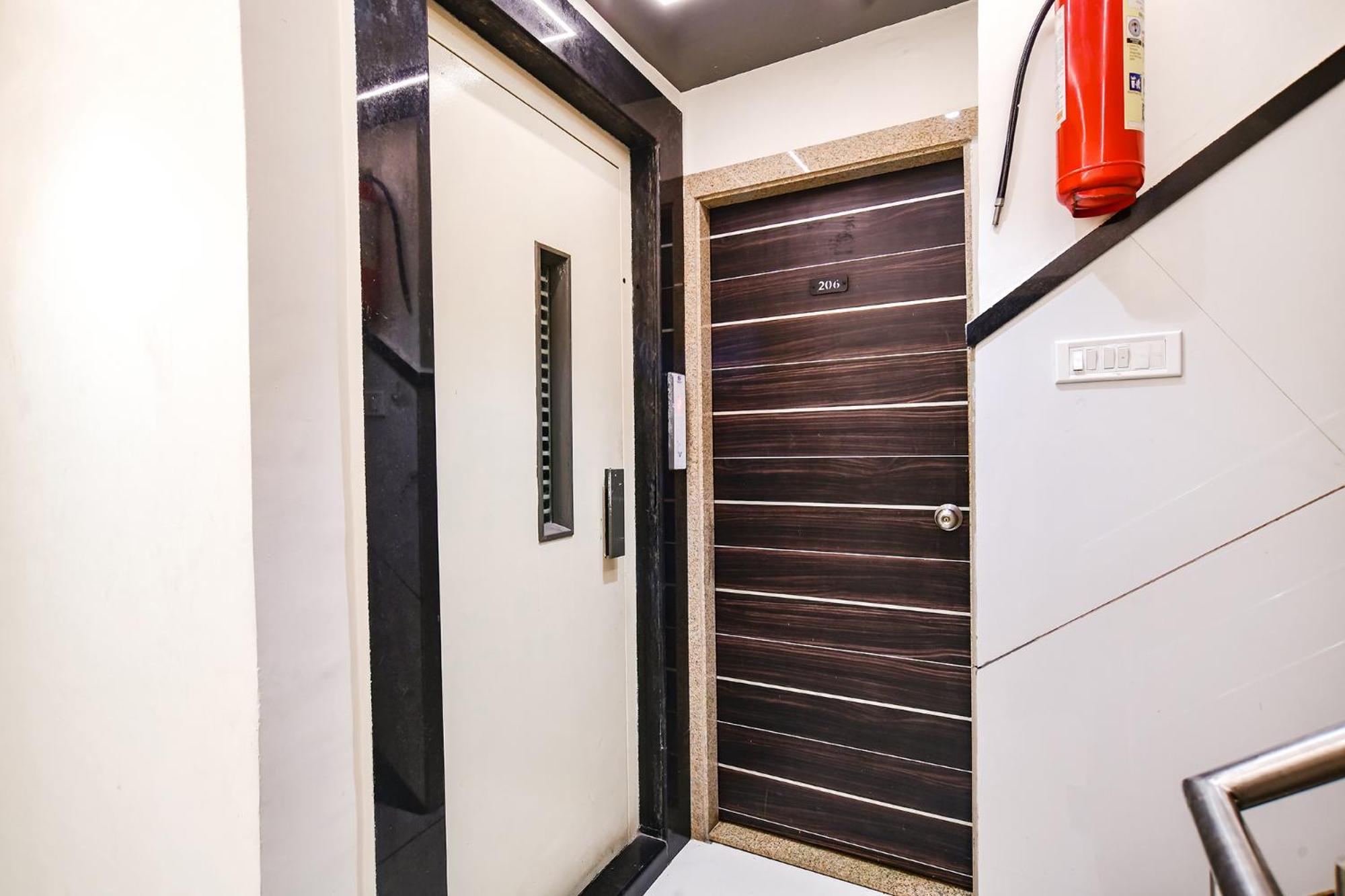 Fabhotel Shree Ram Palace Hotel